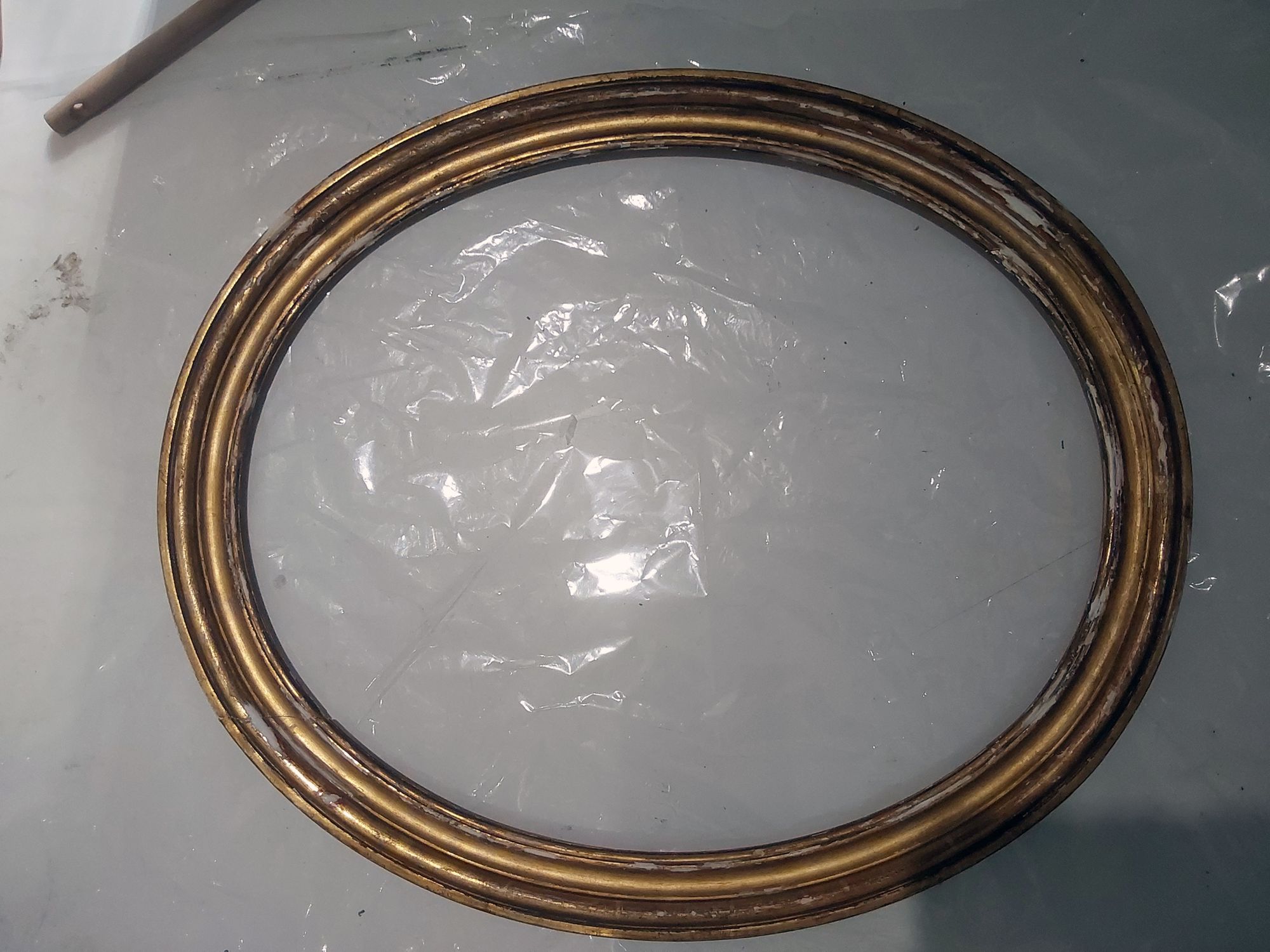 Cadre déposé, avant restauration