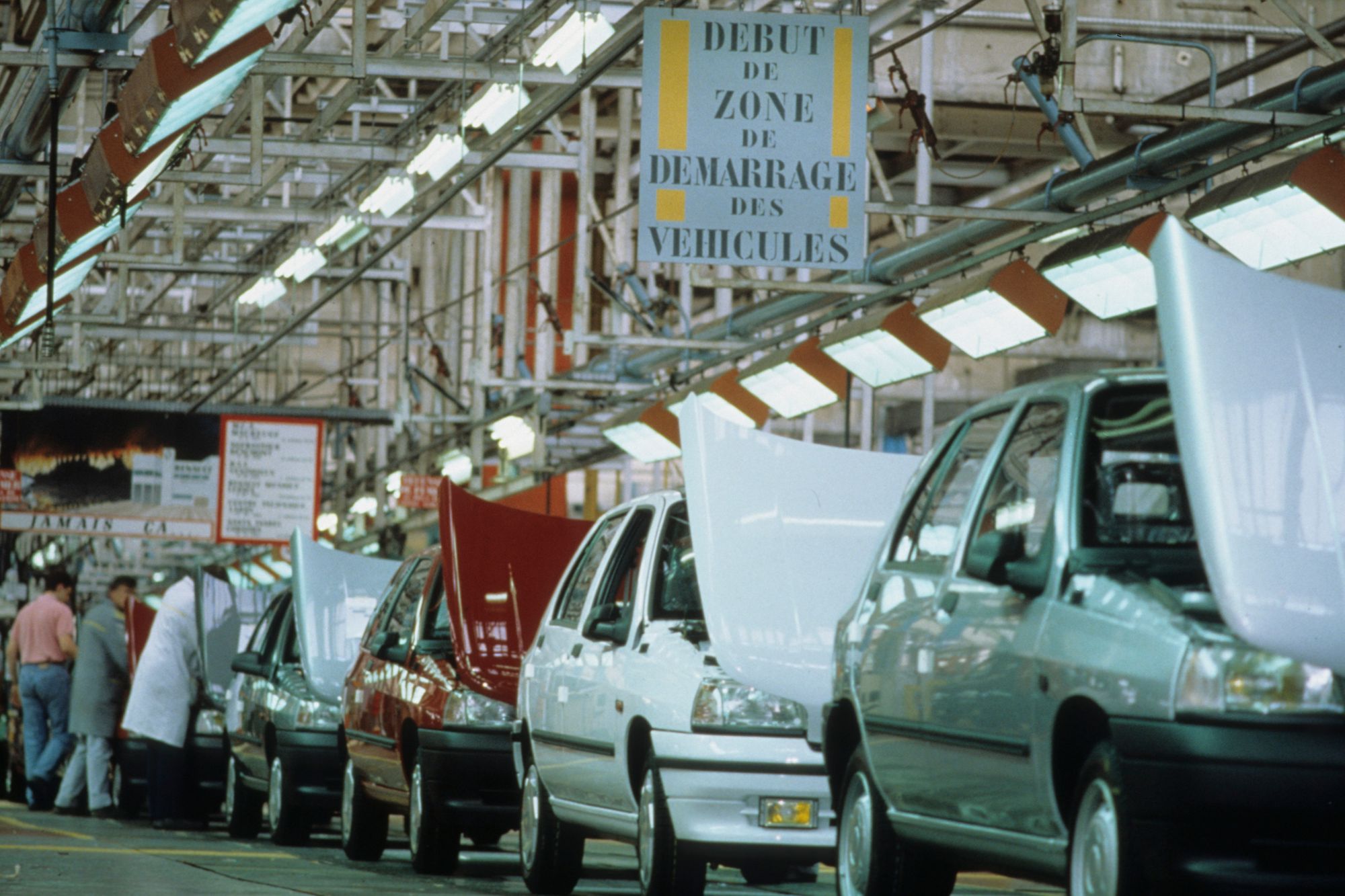 Chaîne de montage à l’usine Renault à Flins-sur-Seine