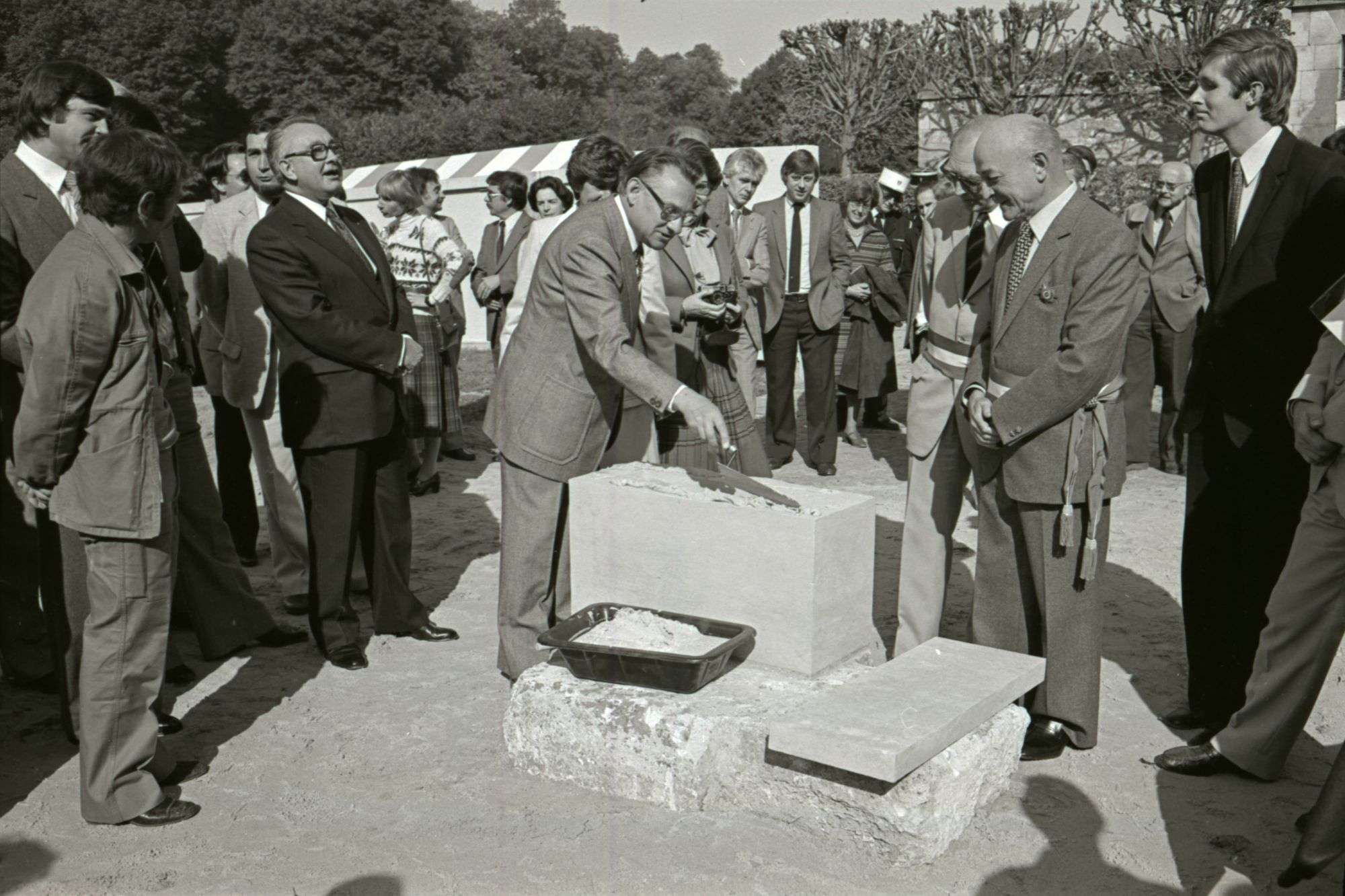 Pose de la première pierre du Musée-Promenade